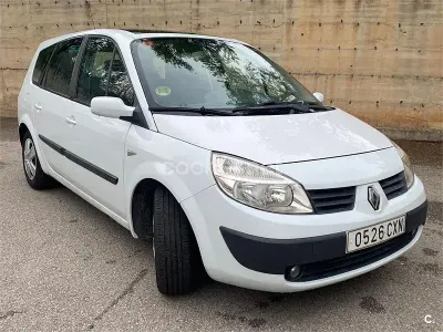 Usado Renault Scenic E-Tech Expression 115 CV (84 kW) 2004 Blanco Monovolumen