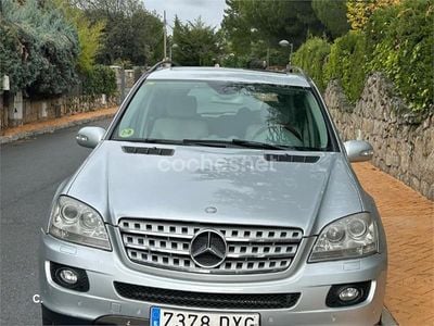Gris / plata Usado 2006 Mercedes ML320 SUV | 9500 € (Precio justo)