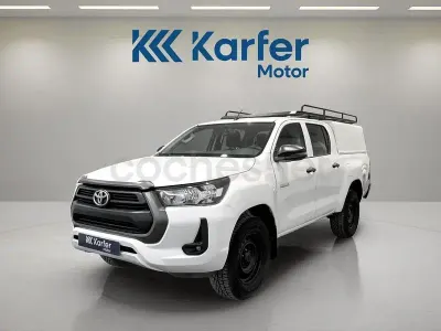 Usado Toyota HiLux 150 CV (110 kW) 2022 Blanco Pickup/Camioneta