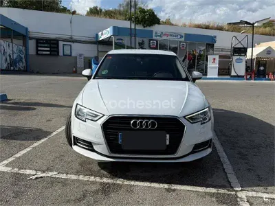 Usado Audi A3 Design 110 CV (80 kW) 2017 Blanco Berlina
