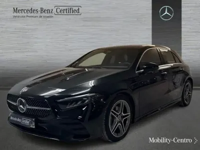 Usado Mercedes A180 AMG line 116 CV (85 kW) 2024 Negro noche Utilitario