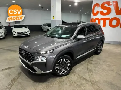 Usado Hyundai Santa Fe Style 265 CV (194 kW) 2023 Gris / plata SUV