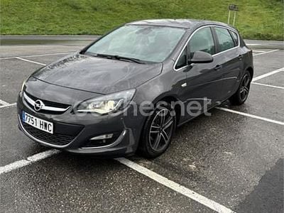 Gris / plata Usado 2014 Opel Astra Sportive Berlina | 9000 € (Caro)