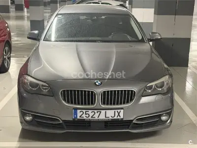Usado BMW 525 Luxury Line 218 CV (160 kW) 2014 Gris / plata Familiar