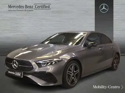 Usado Mercedes A180 116 CV (85 kW) 2025 Gris Berlina