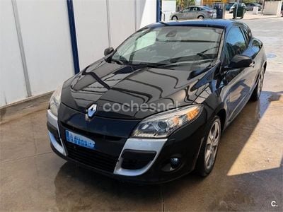 Begagnad Renault Mégane Dynamique 105 HK (77 kW) 2009 Svart Sedan
