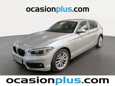 Usado BMW 118 150 CV (110 kW) 2018 Gris plata Utilitario