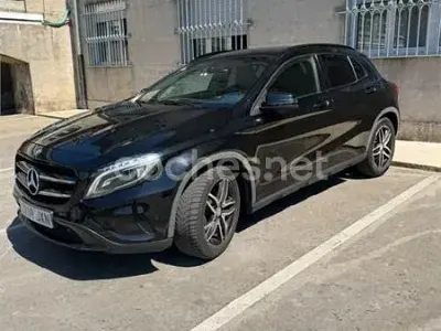 Usado Mercedes GLA180 Urban 122 CV (89 kW) 2016 Negro SUV