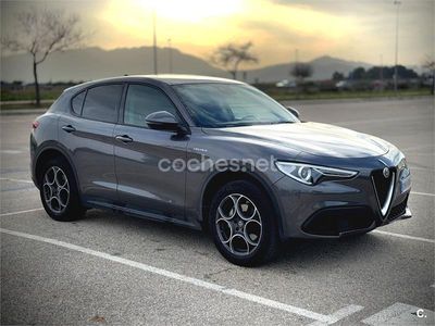 Usado Alfa Romeo Stelvio 200 CV (147 kW) 2018 Gris / plata SUV