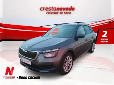 Usado Skoda Kamiq 110 CV (80 kW) 2023 Gris SUV