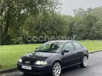 Usado Audi A3 Ambition 180 CV (132 kW) 2002 Azul Utilitario