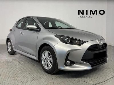 Gris Usado 2024 Toyota Yaris Edition Berlina | 19.400 € (Precio justo)