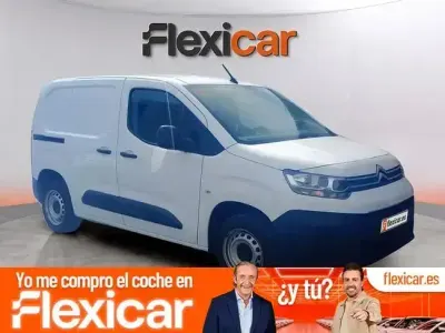 Usado Citroën Berlingo Feel 102 CV (75 kW) 2020 Blanco Monovolumen