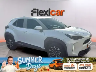 Usado Toyota Yaris Cross Active 116 CV (85 kW) 2022 Blanco SUV
