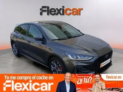 Usado Ford Focus ST-Line 125 CV (91 kW) 2022 Gris Berlina