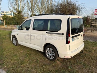 Usado VW Caddy Maxi 122 CV (89 kW) 2023 Blanco Monovolumen