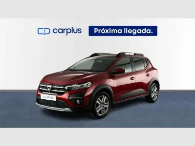 Usado Dacia Sandero Comfort 91 CV (66 kW) 2022 Rojo Utilitario