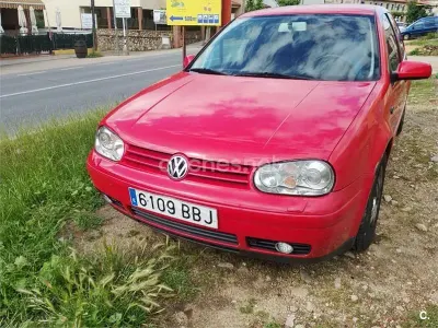 Usado VW Golf IV Highline 115 CV (84 kW) 2000 Rojo Berlina