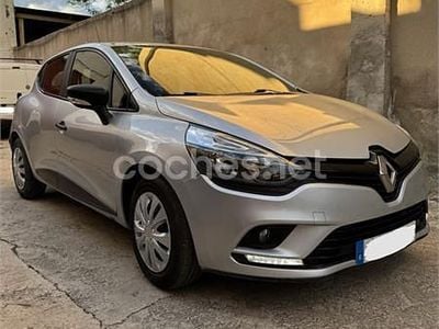Usado Renault Clio IV LIMITED 75 CV (55 kW) 2018 Gris / plata Berlina