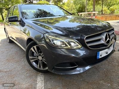 Usado Mercedes E300 Avantgarde 204 CV (150 kW) 2015 Gris Berlina