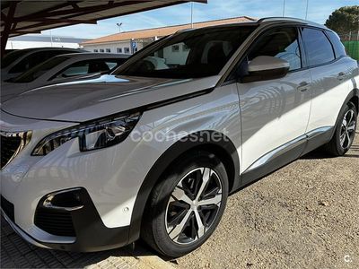 Usado Peugeot 3008 Allure 130 CV (95 kW) 2019 Blanco SUV