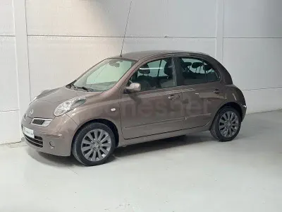 Usado Nissan Micra Tekna 88 CV (64 kW) 2008 Marrón Berlina