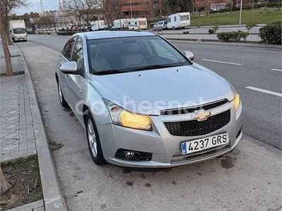 Usado Chevrolet Cruze LT 141 CV (103 kW) 2009 Gris / plata Berlina