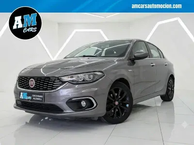Usado Fiat Tipo Lounge 120 CV (88 kW) 2018 Gris / plata Berlina