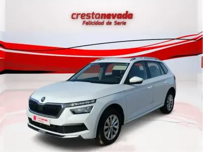 Usado Skoda Kamiq Selection 115 CV (84 kW) 2023 Blanco SUV