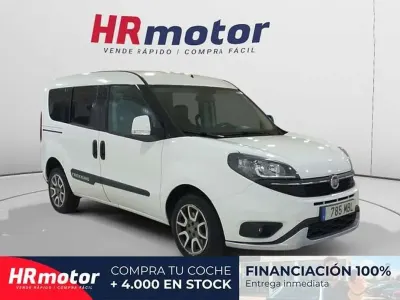 Usado Fiat Doblò Trekking 121 CV (88 kW) 2022 Blanco Monovolumen