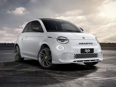 Blanco Nuevo 2025 Abarth 500e Turismo Utilitario | 32.799 €