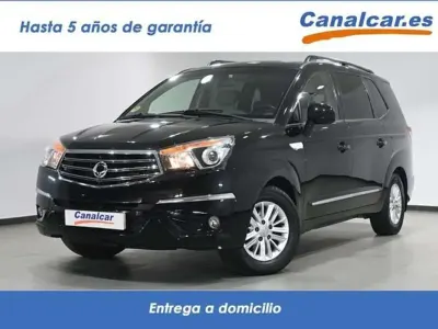 Usado SsangYong Rodius 155 CV (114 kW) 2013 Negro Monovolumen