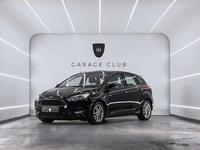 Begagnad Ford Focus Trend 120 HK (88 kW) 2015 Svart Sedan
