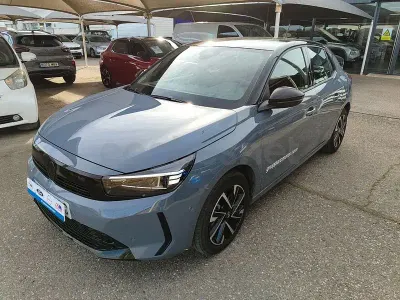 Usado Opel Corsa 100 CV (73 kW) 2025 Gris / plata Utilitario