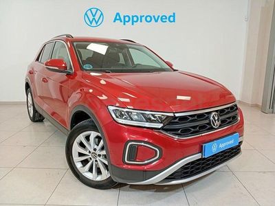 Usado VW T-Roc Life 110 CV (80 kW) 2024 Rojo SUV