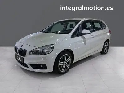 Usado BMW 216 Active Tourer 116 CV (85 kW) 2015 Blanco Monovolumen