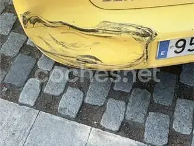 Usado Seat Ibiza 75 CV (55 kW) 2004 Amarillo Utilitario