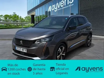 Usado Peugeot 3008 GT 131 CV (96 kW) 2023 Gris SUV