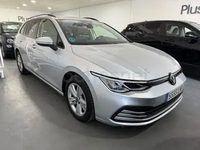 Usado VW Golf VII Life 115 CV (84 kW) 2021 Gris / plata Utilitario