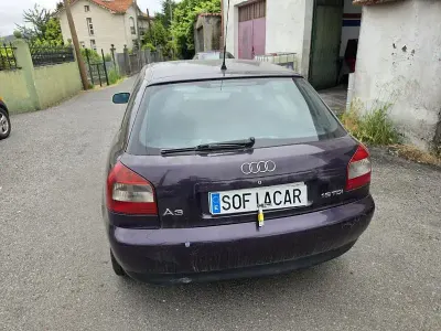 Usado Audi A3 Ambiente 100 CV (73 kW) 2001 Azul Utilitario