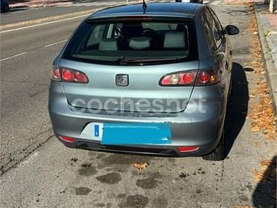 Azul Usado 2006 Seat Ibiza Reference Berlina | 3200 €