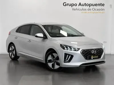 Usado Hyundai Ioniq 141 CV (103 kW) 2022 Gris / plata Utilitario