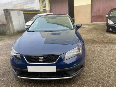 Usado Seat Leon 180 CV (132 kW) 2016 Azul Familiar