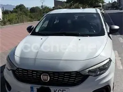 Usado Fiat Tipo Easy 95 CV (69 kW) 2017 Blanco Berlina