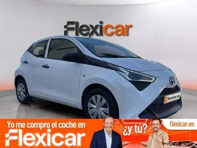 Usado Toyota Aygo X-play 72 CV (52 kW) 2022 Blanco