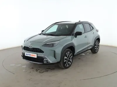 Usado Toyota Yaris Cross Edition 131 CV (96 kW) 2024 Verde SUV