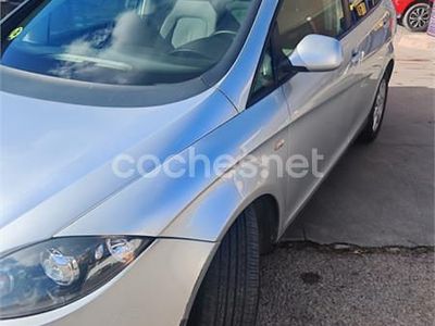 Usado Seat Altea XL 140 CV (102 kW) 2007 Gris / plata Monovolumen