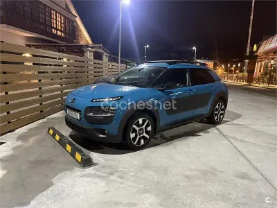 Usado Citroën C4 Shine Edition 100 CV (73 kW) 2017 Azul Berlina