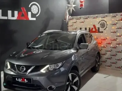 Usado Nissan Qashqai N-Connecta 110 CV (80 kW) 2017 Gris / plata SUV
