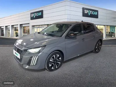 Usado Peugeot 208 Allure 110 CV (80 kW) 2025 Gris Utilitario